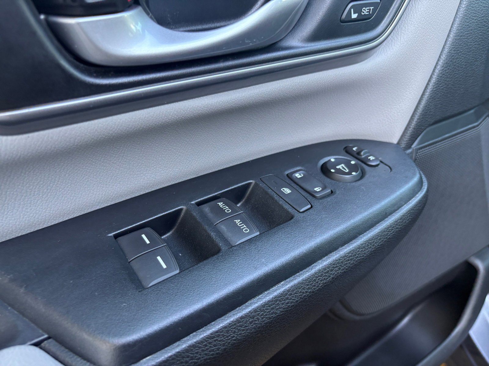2017 Honda CR-V EX-L photo 30