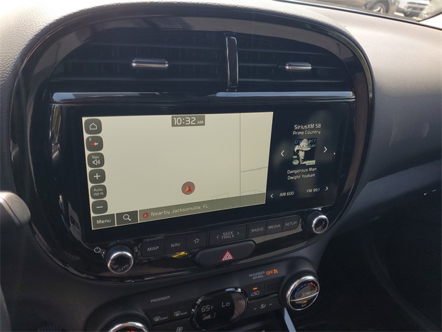 2025 Kia Soul GT-Line photo 17
