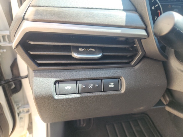 2025 Nissan Altima 2.5 SV photo 16