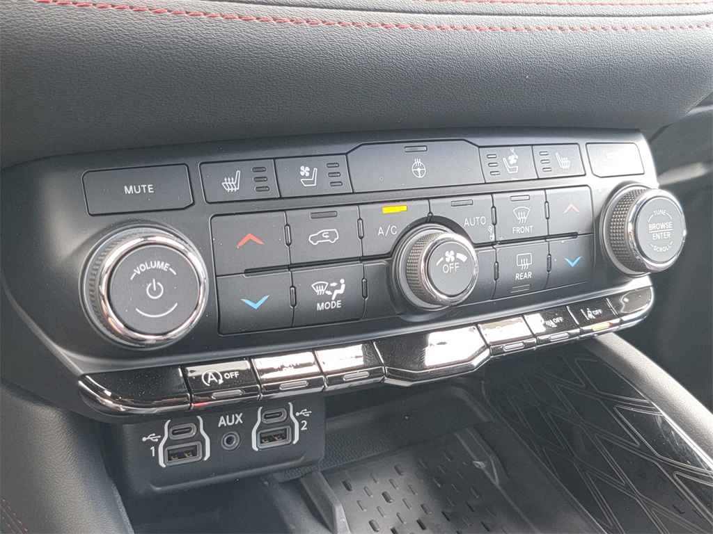 2025 Dodge Durango GT Plus photo 12