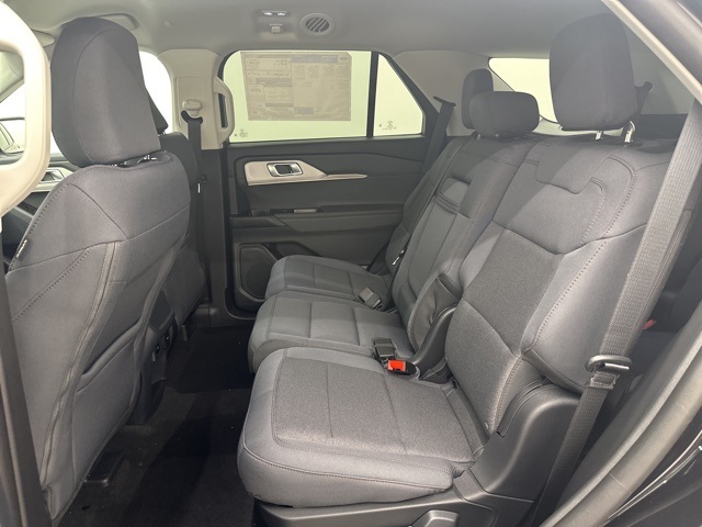 2025 Ford Explorer photo 35