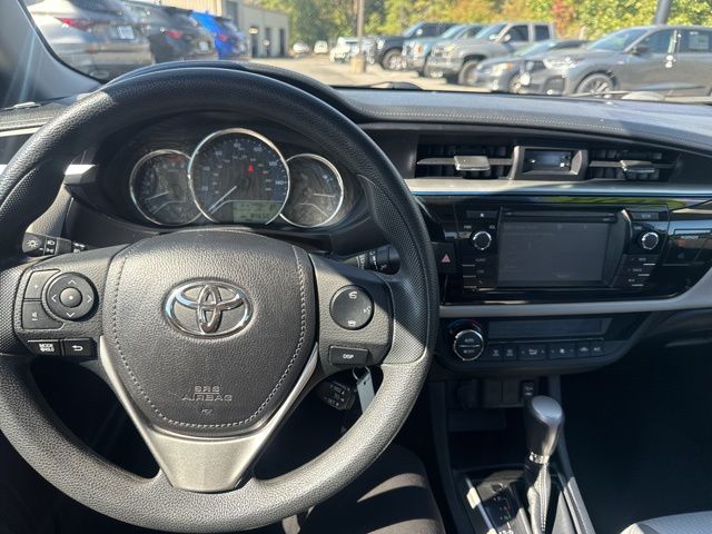 2016 Toyota Corolla L photo 12
