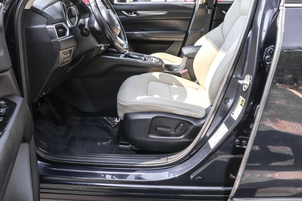 2017 Mazda CX-5 Touring photo 13