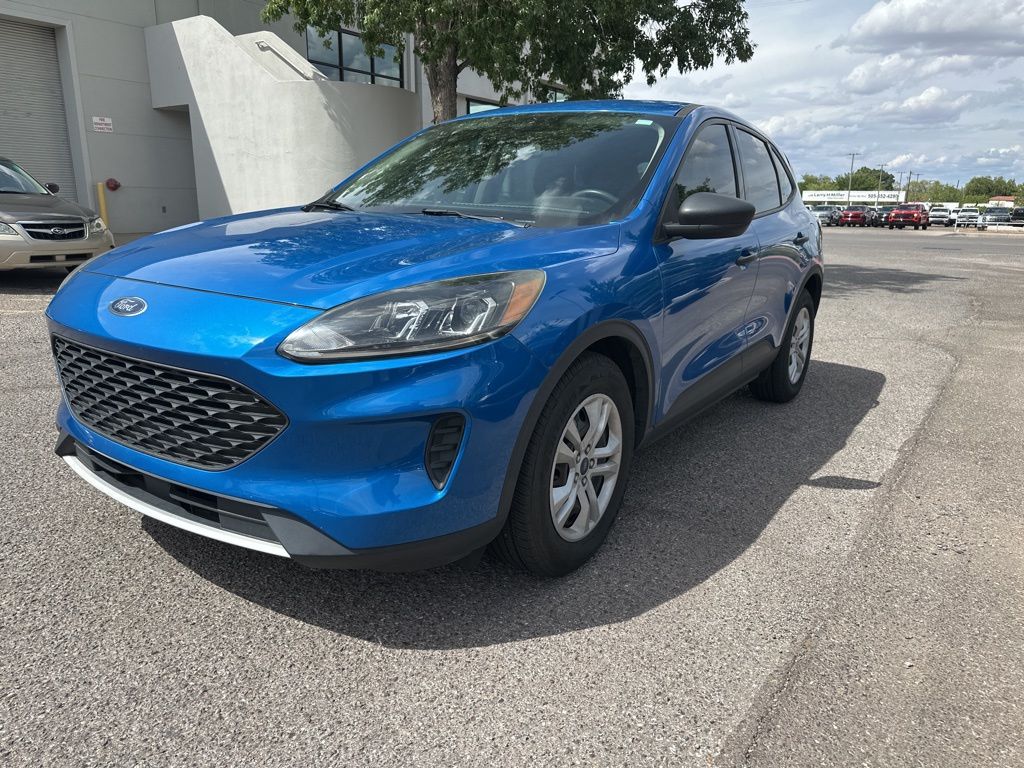 2020 Ford Escape S photo 2