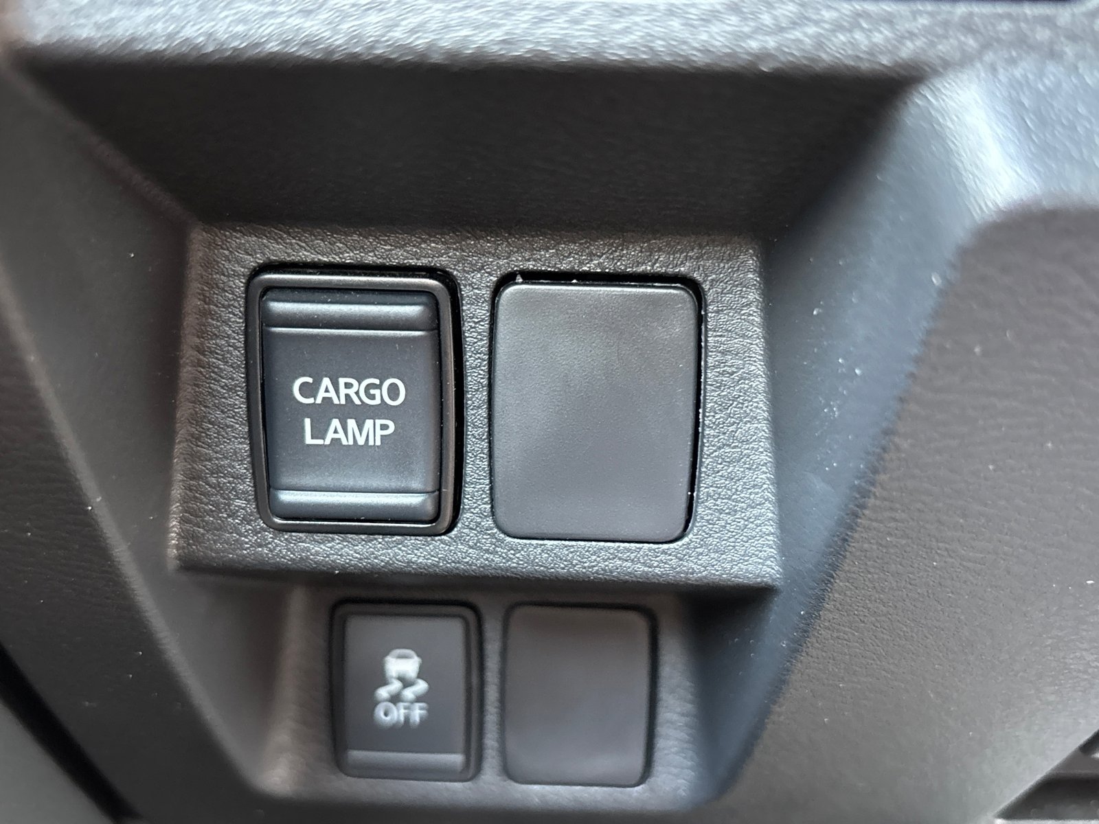 2024 Nissan Frontier SV photo 14