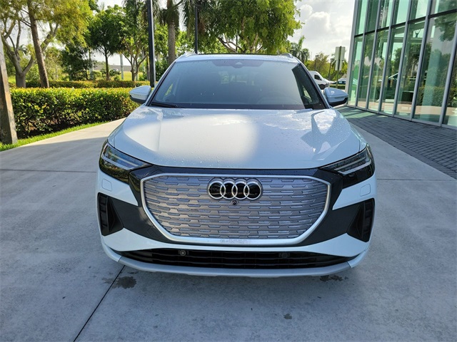 2022 Audi Q4 E-tron Prestige photo 3