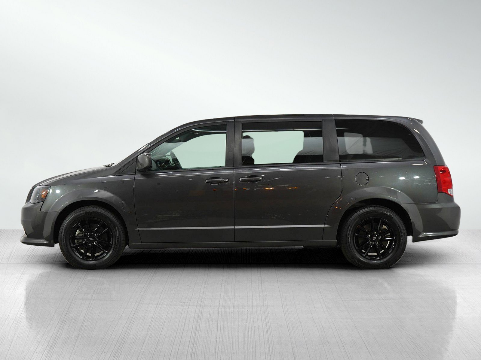 Used 2019 Dodge Grand Caravan GT with VIN 2C4RDGEG4KR769541 for sale in Minneapolis, Minnesota