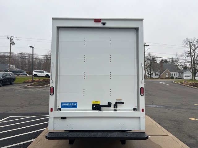 2024 Chevrolet Express Cutaway 3500 photo 18