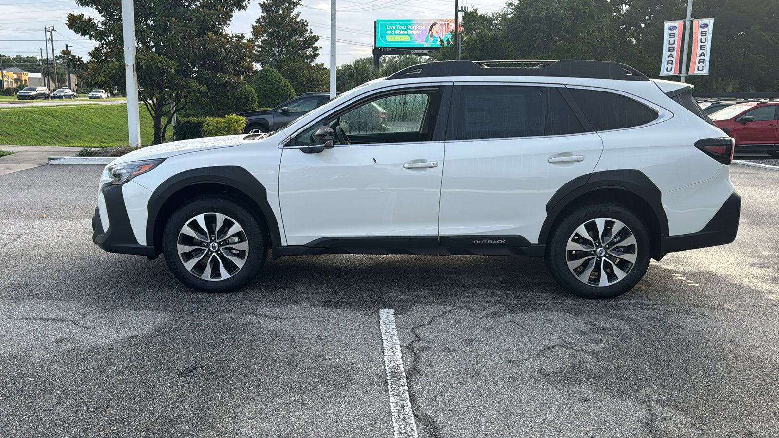 2025 Subaru Outback Limited XT photo 3