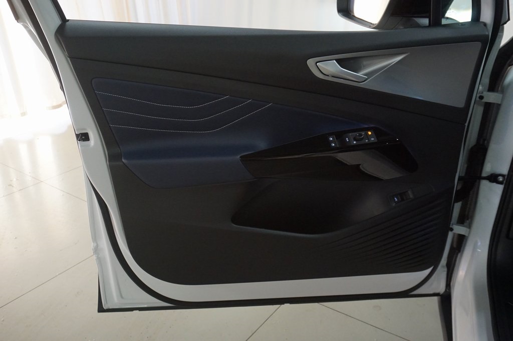 2025 Volkswagen ID.4 Pro S photo 22