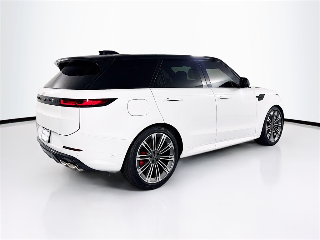 2025 Land Rover Range Rover Sport SE photo 5