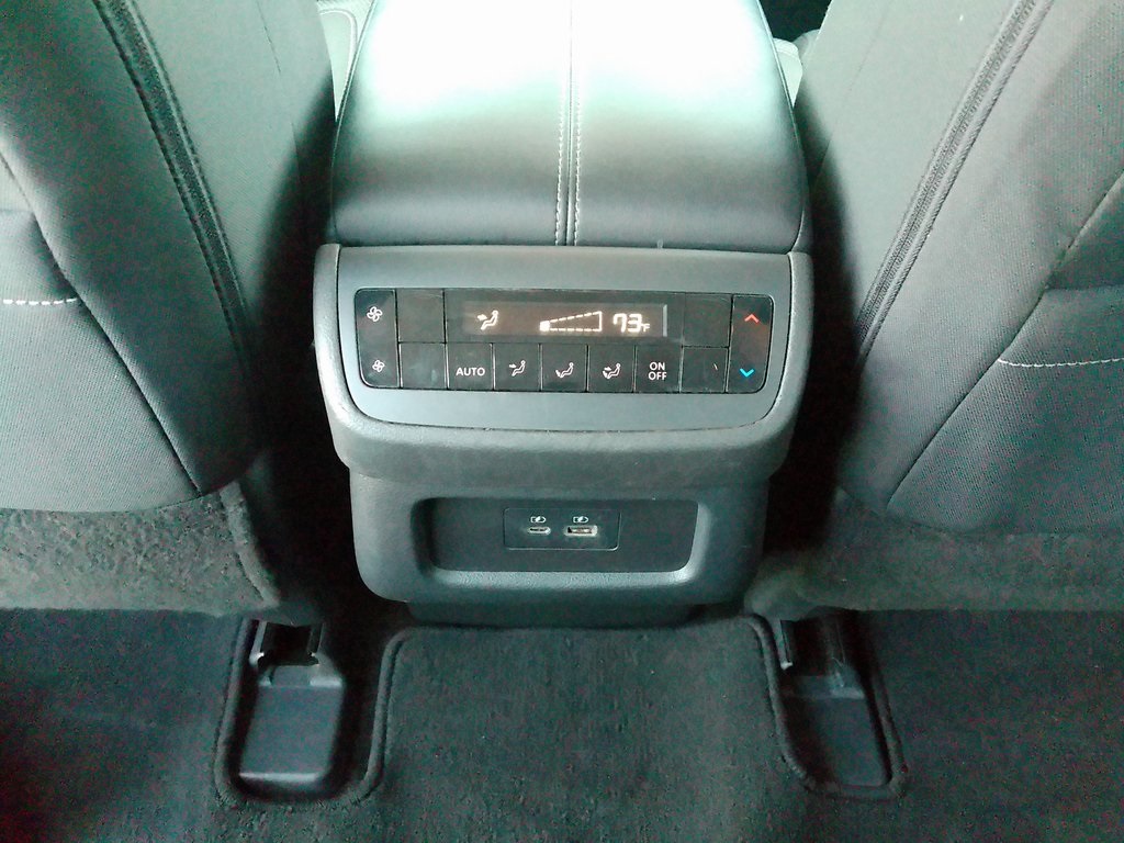 2023 Nissan Pathfinder SV photo 29