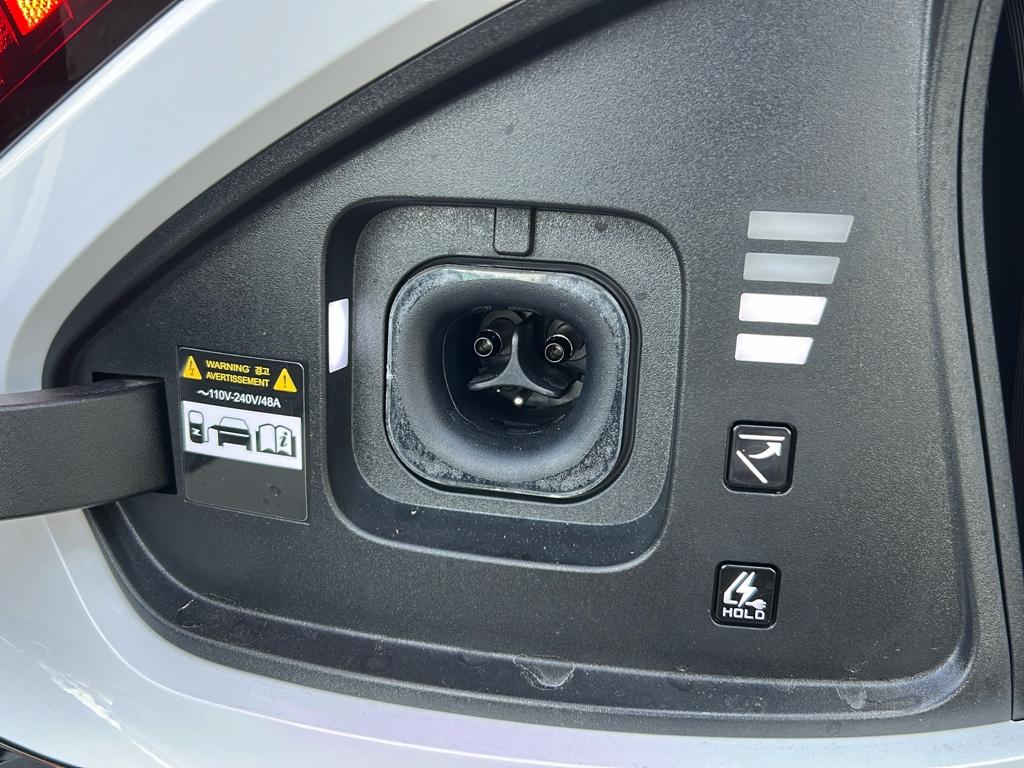 2025 Kia EV6 GT-Line photo 9