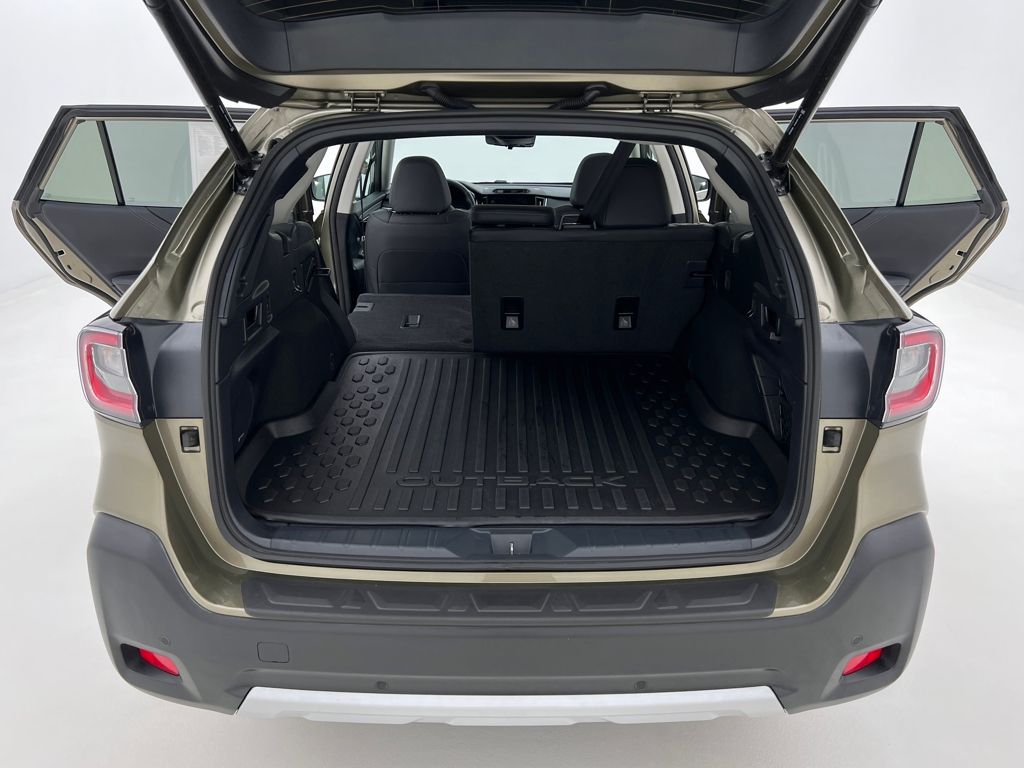2024 Subaru Outback Touring photo 25