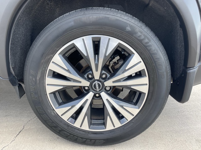 2023 Nissan Rogue SV photo 17