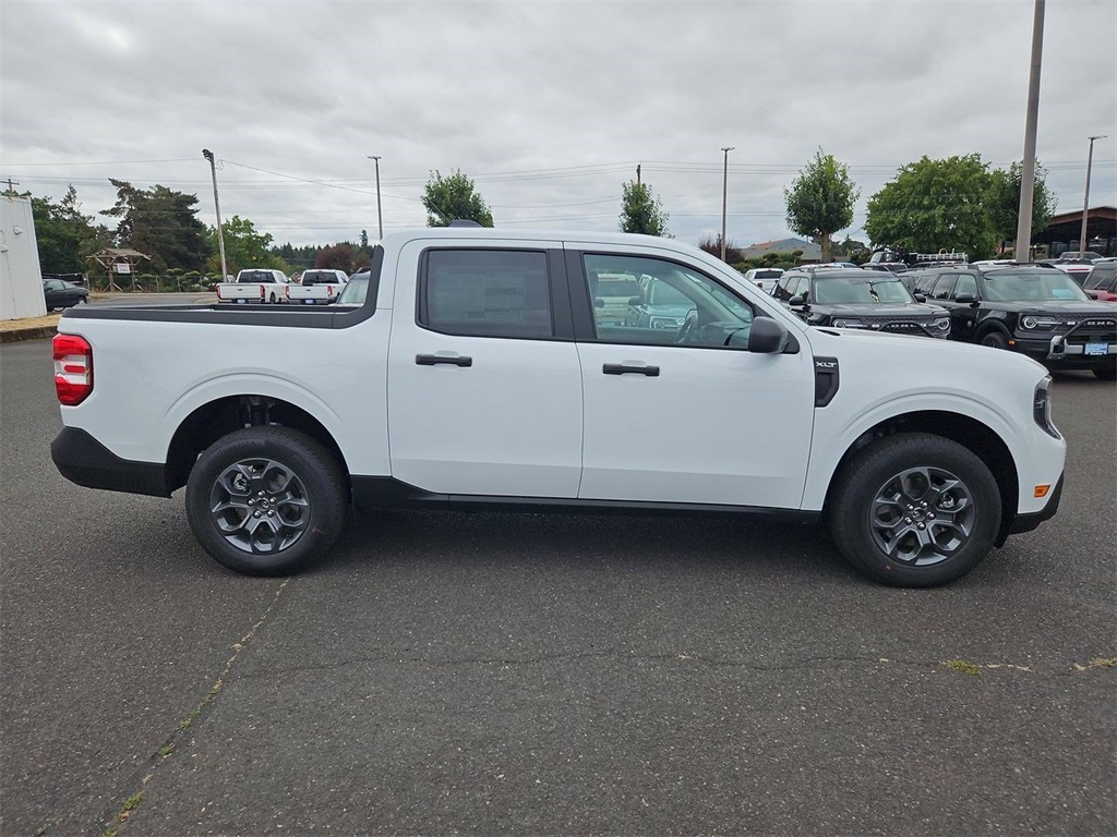 2025 Ford Maverick XLT photo 6