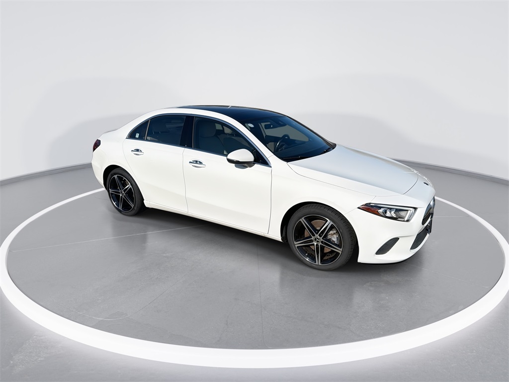 2022 Mercedes Benz A 220 4MATIC photo 2