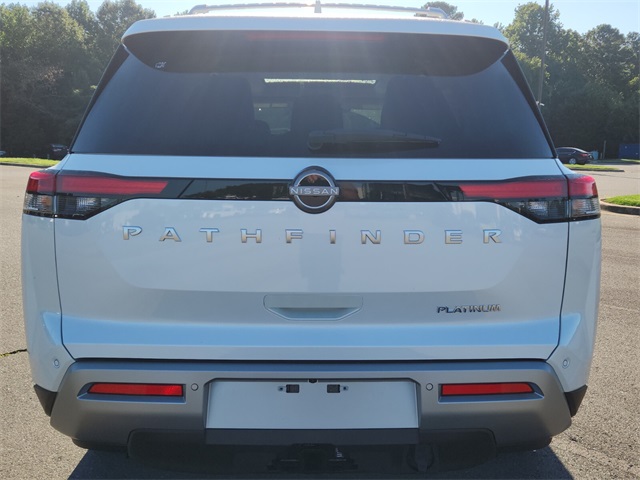 2025 Nissan Pathfinder Platinum photo 2