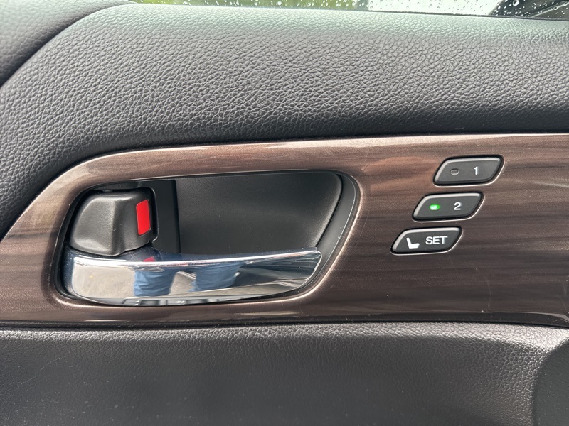 2017 Honda Accord Touring photo 18