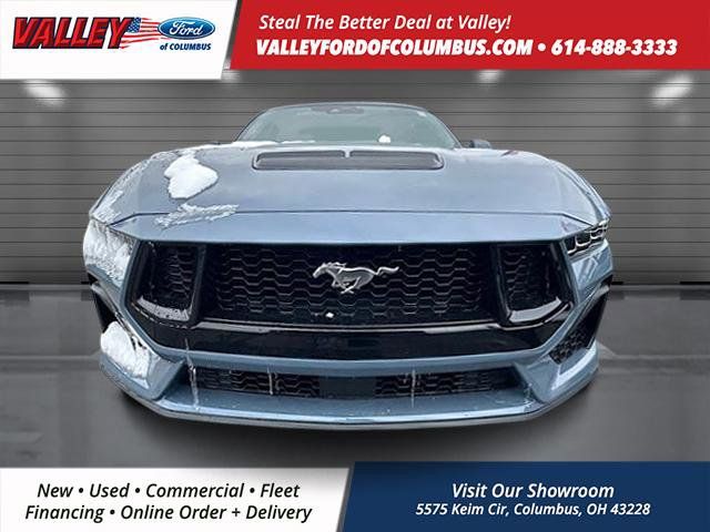 2025 Ford Mustang GT Premium photo 2