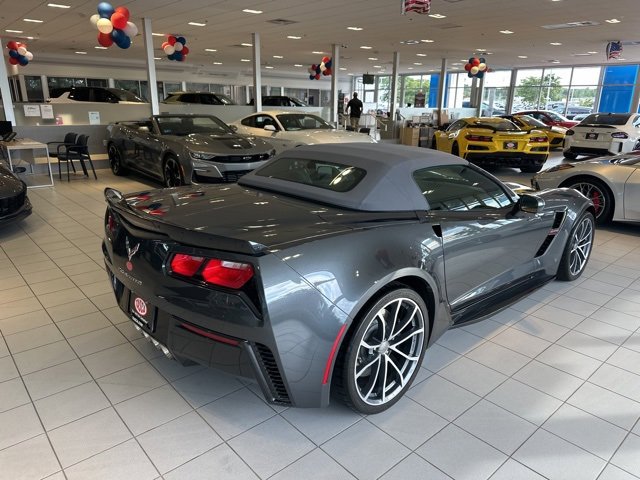 2017 Chevrolet Corvette Grand Sport 2LT photo 3