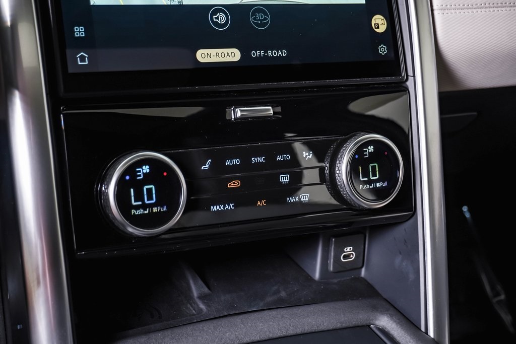 2023 Land Rover Discovery S R-Dynamic photo 22
