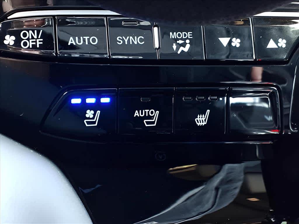 2026 Acura MDX SH-AWD A-Spec photo 13