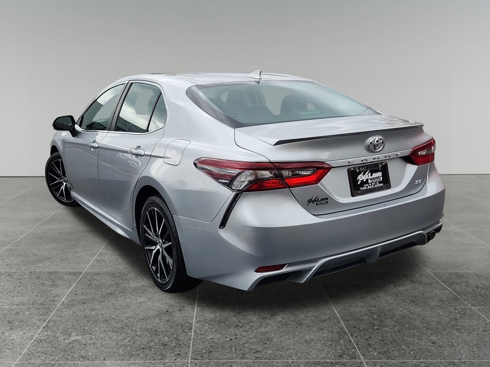 2022 Toyota Camry SE photo 5