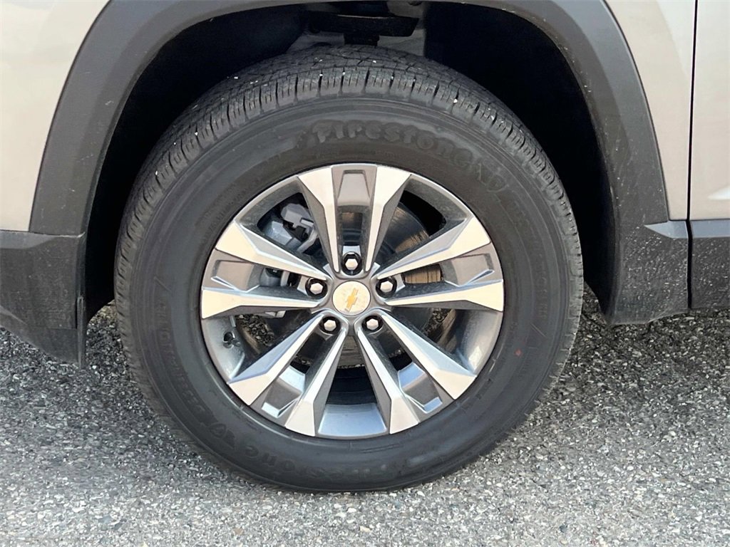 2026 Chevrolet Equinox LT photo 8