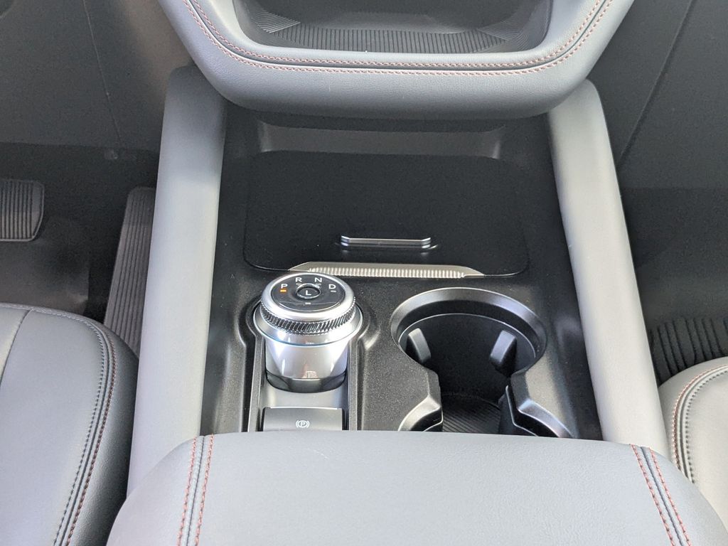 2025 Ford Explorer photo 20