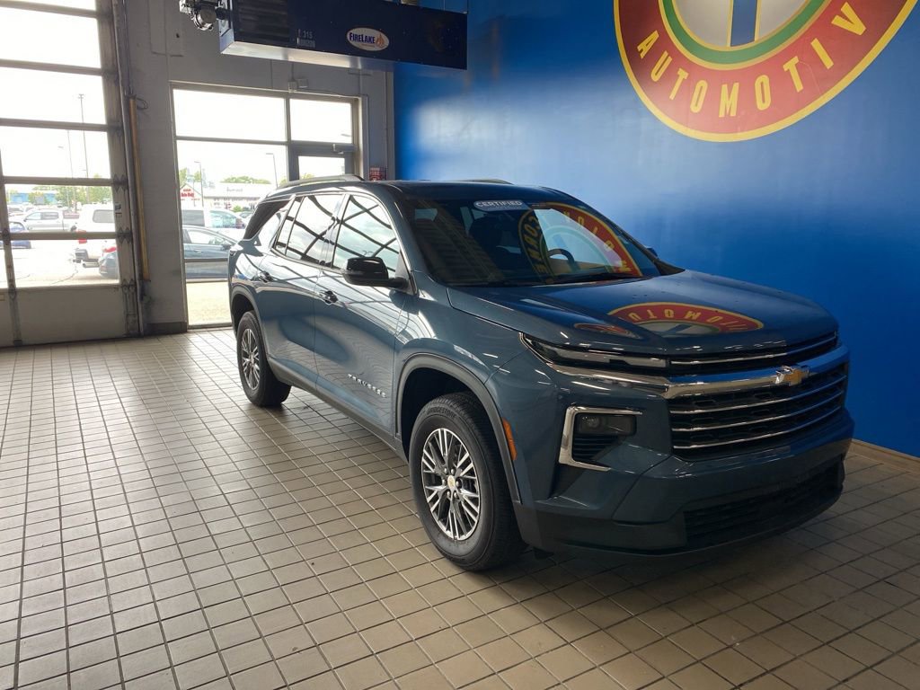2025 Chevrolet Traverse photo 6