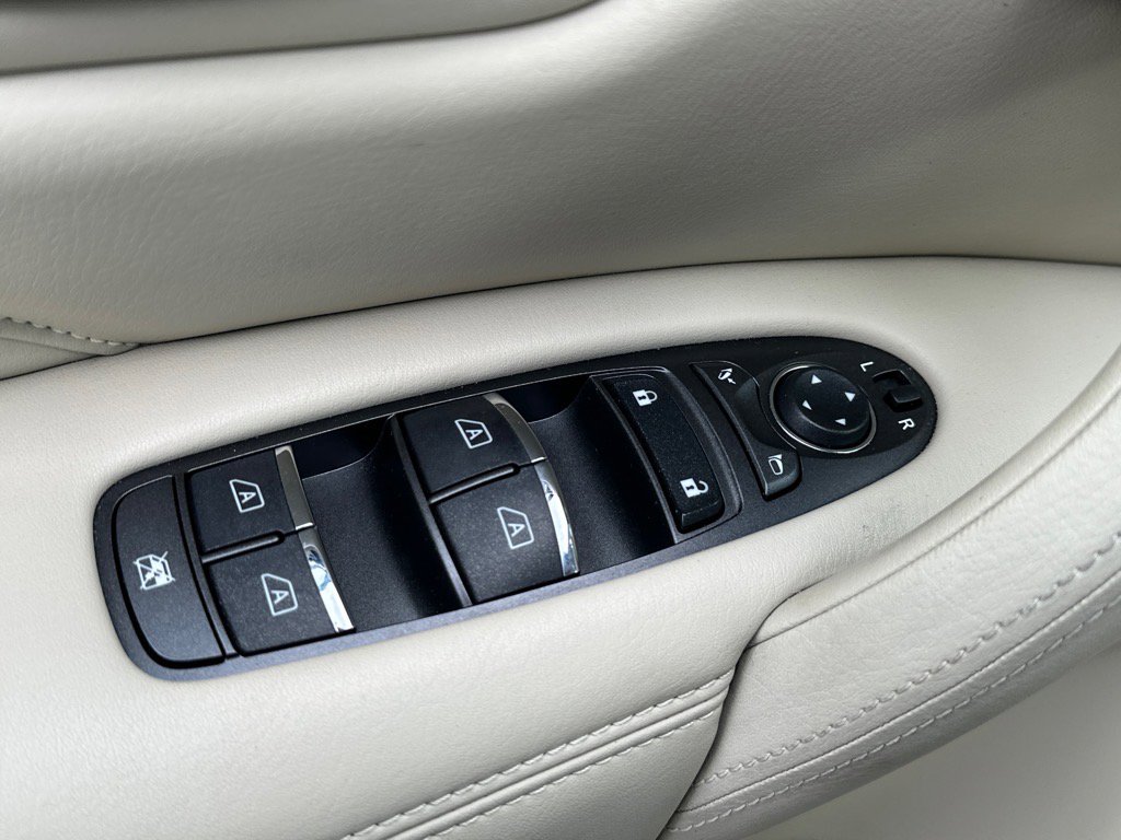 2022 Infiniti QX80 Luxe photo 16