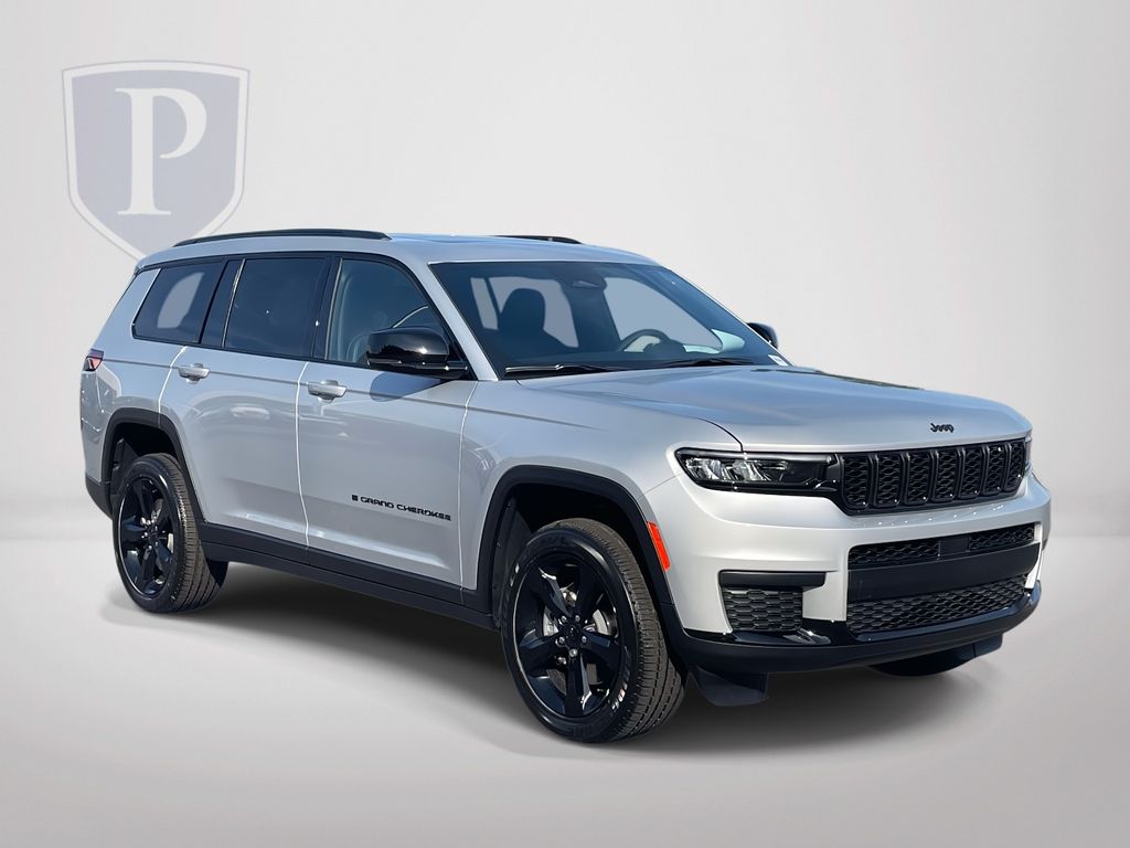 2025 Jeep Grand Cherokee L Altitude's photo
