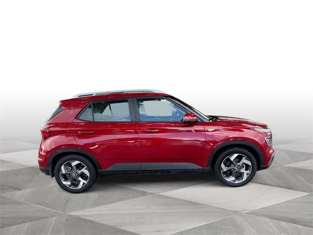 2022 Hyundai Venue SEL Limited photo 8