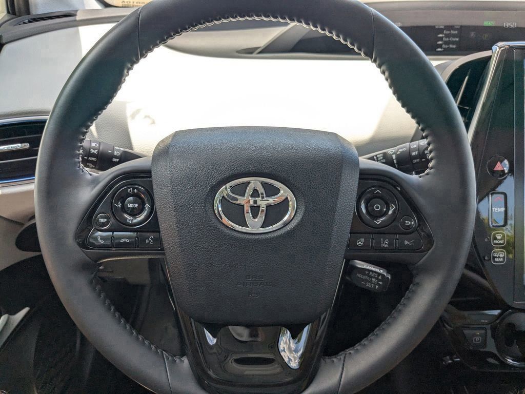2022 Toyota Prius Limited photo 21