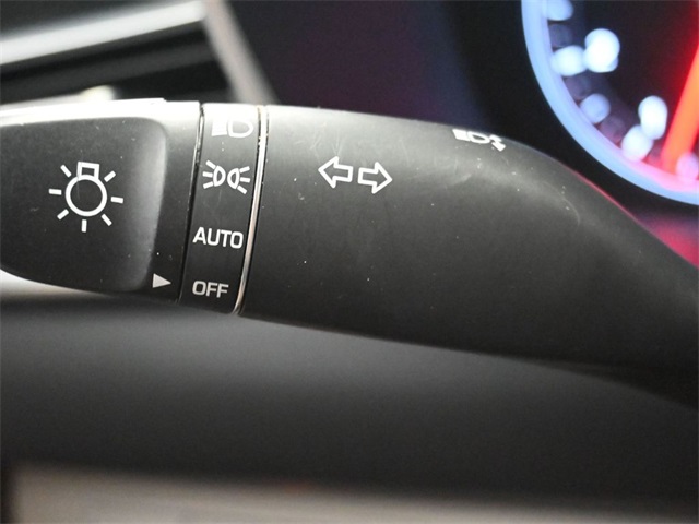 2021 Genesis G70 3.3T photo 14