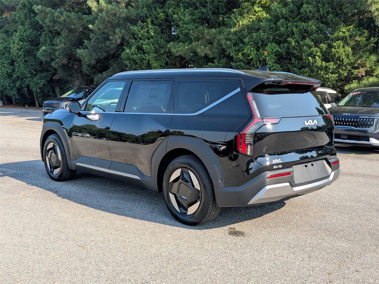 2026 Kia EV9 Wind photo 7