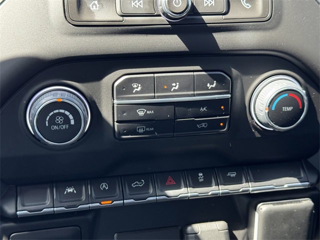 2023 Chevrolet Silverado 1500 Custom photo 20