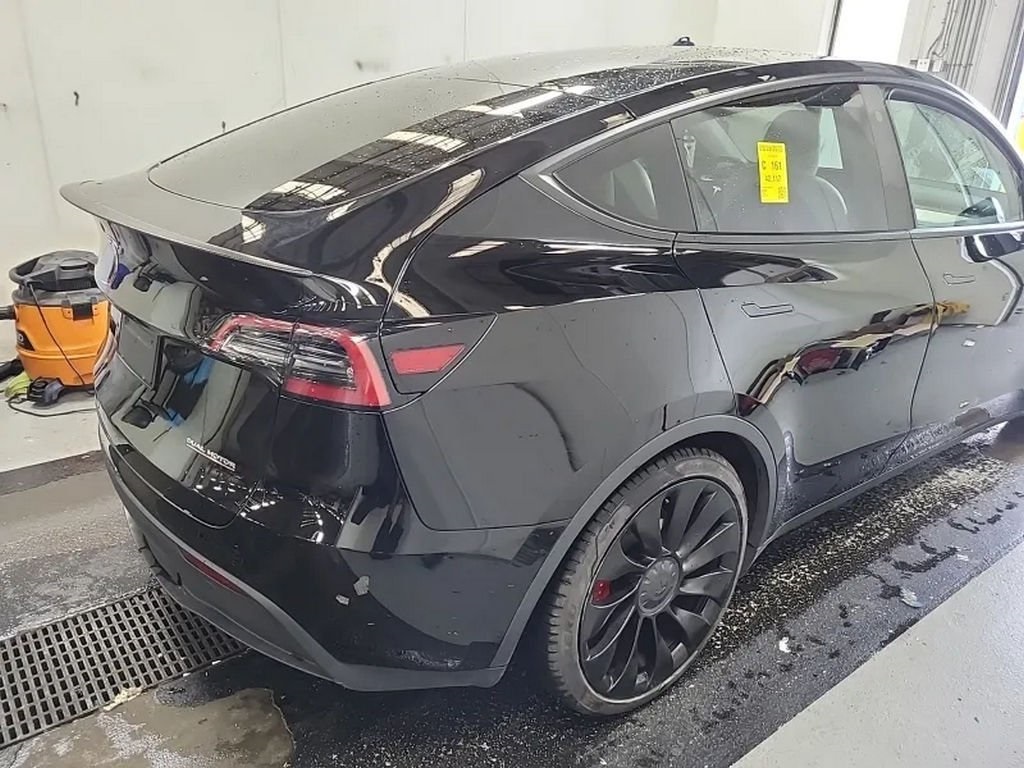 2022 Tesla Model Y Performance photo 4