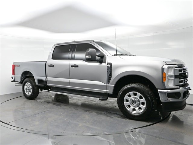 2023 Ford F-350 Super Duty XLT's photo