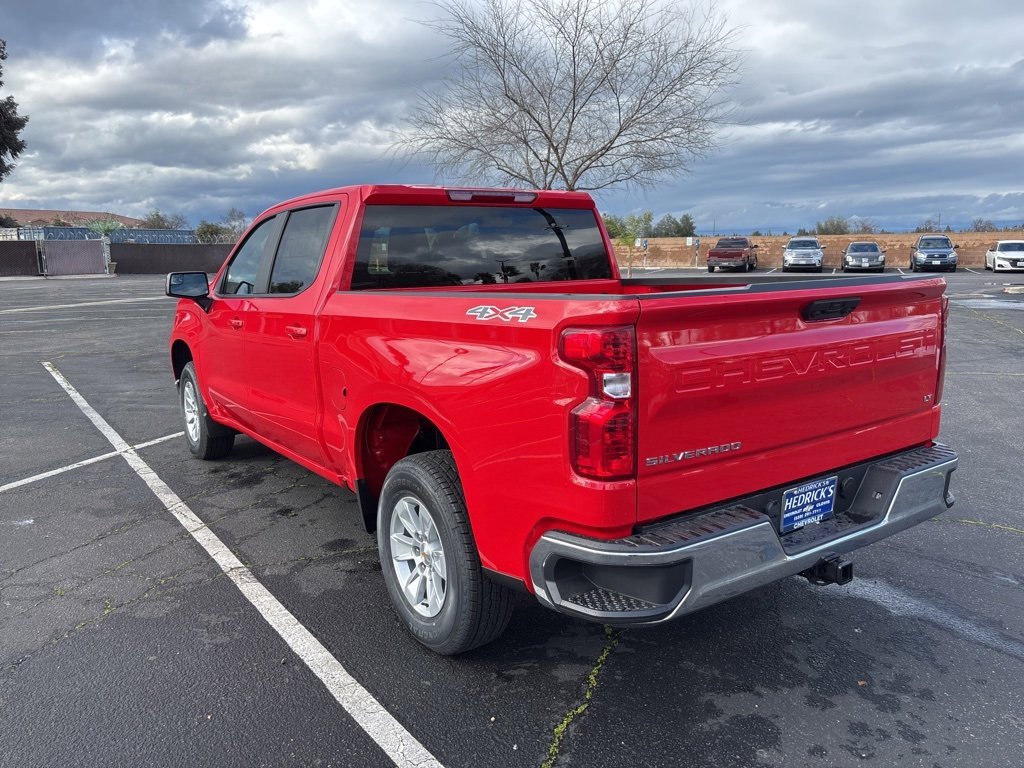 2025 Chevrolet Silverado 1500 LT photo 5