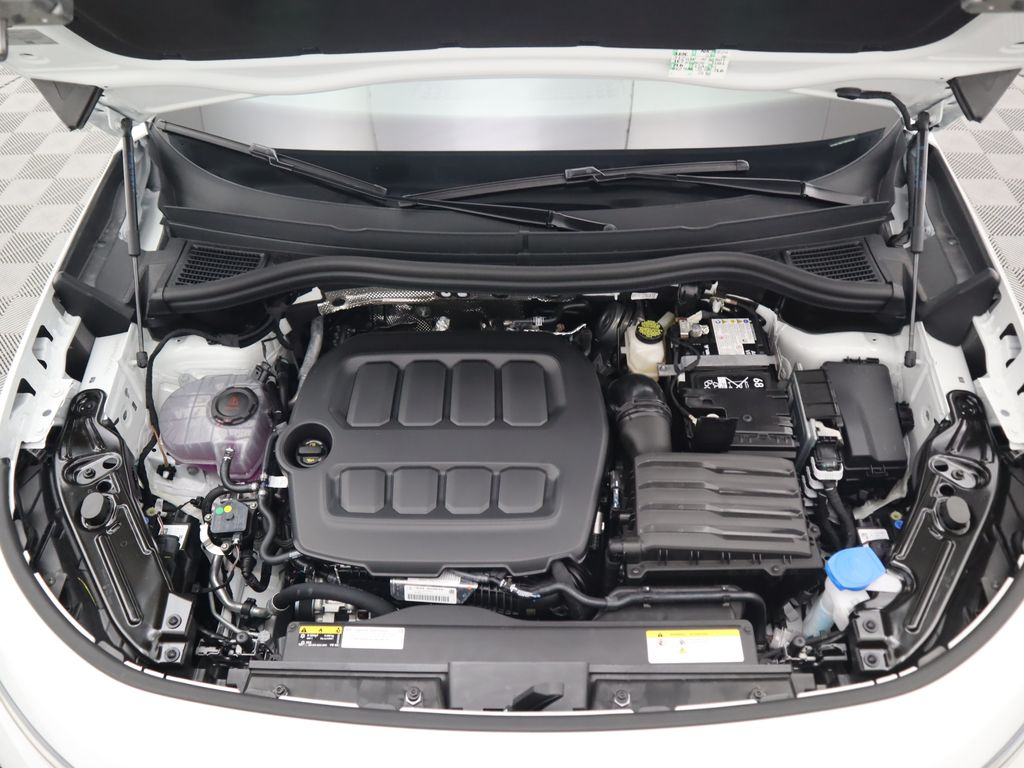 2025 Volkswagen Tiguan SE photo 29