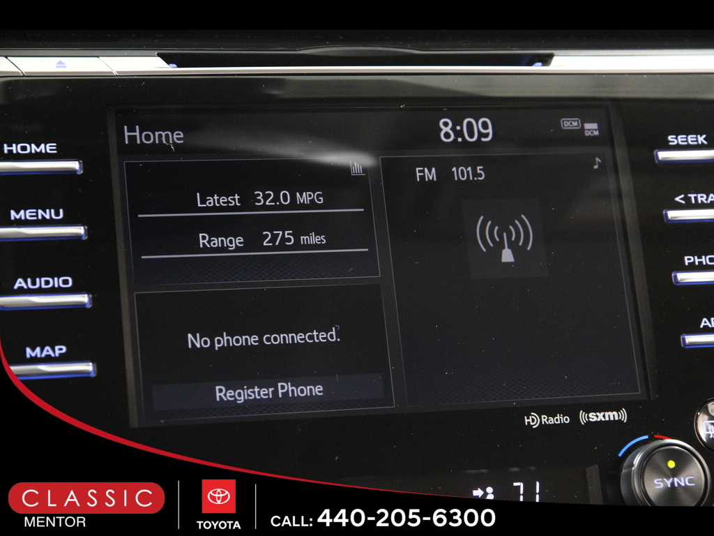 2020 Toyota Camry XLE photo 7
