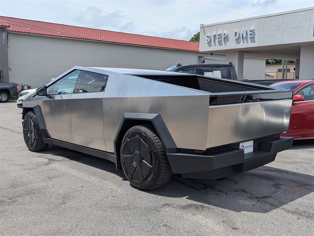2024 Tesla Cybertruck Cyberbeast All-Wheel Drive photo 2