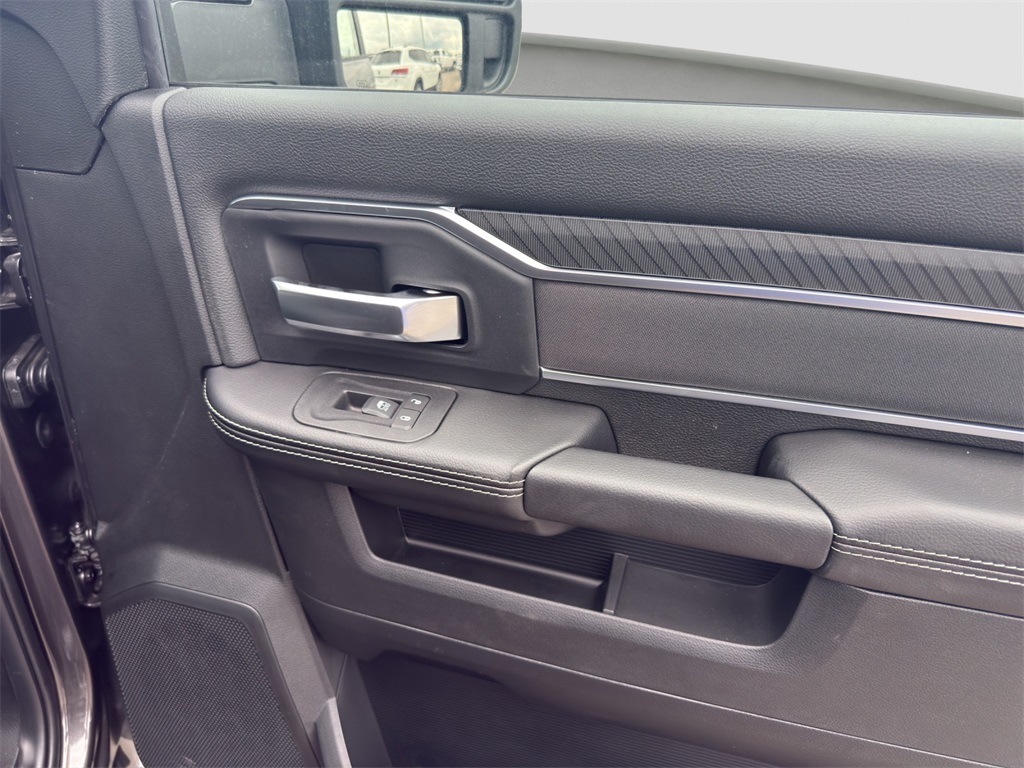 2025 Ram 2500 Big Horn photo 20