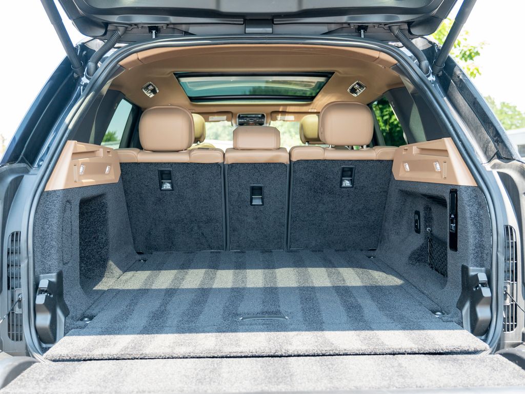 2023 Land Rover Range Rover SE photo 33