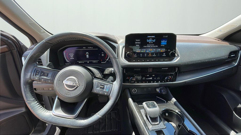 2022 Nissan Rogue Platinum photo 10