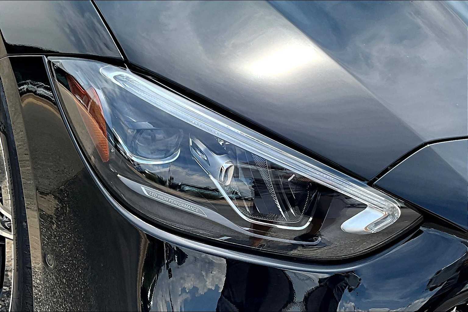 2025 Mercedes Benz C 300 photo 20