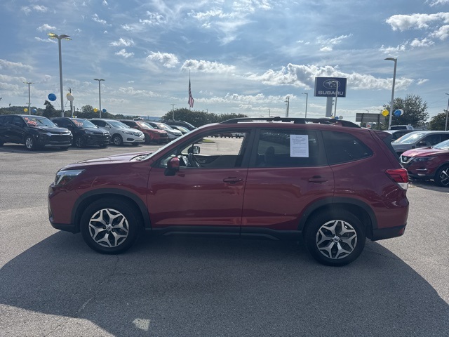 2021 Subaru Forester Premium photo 4