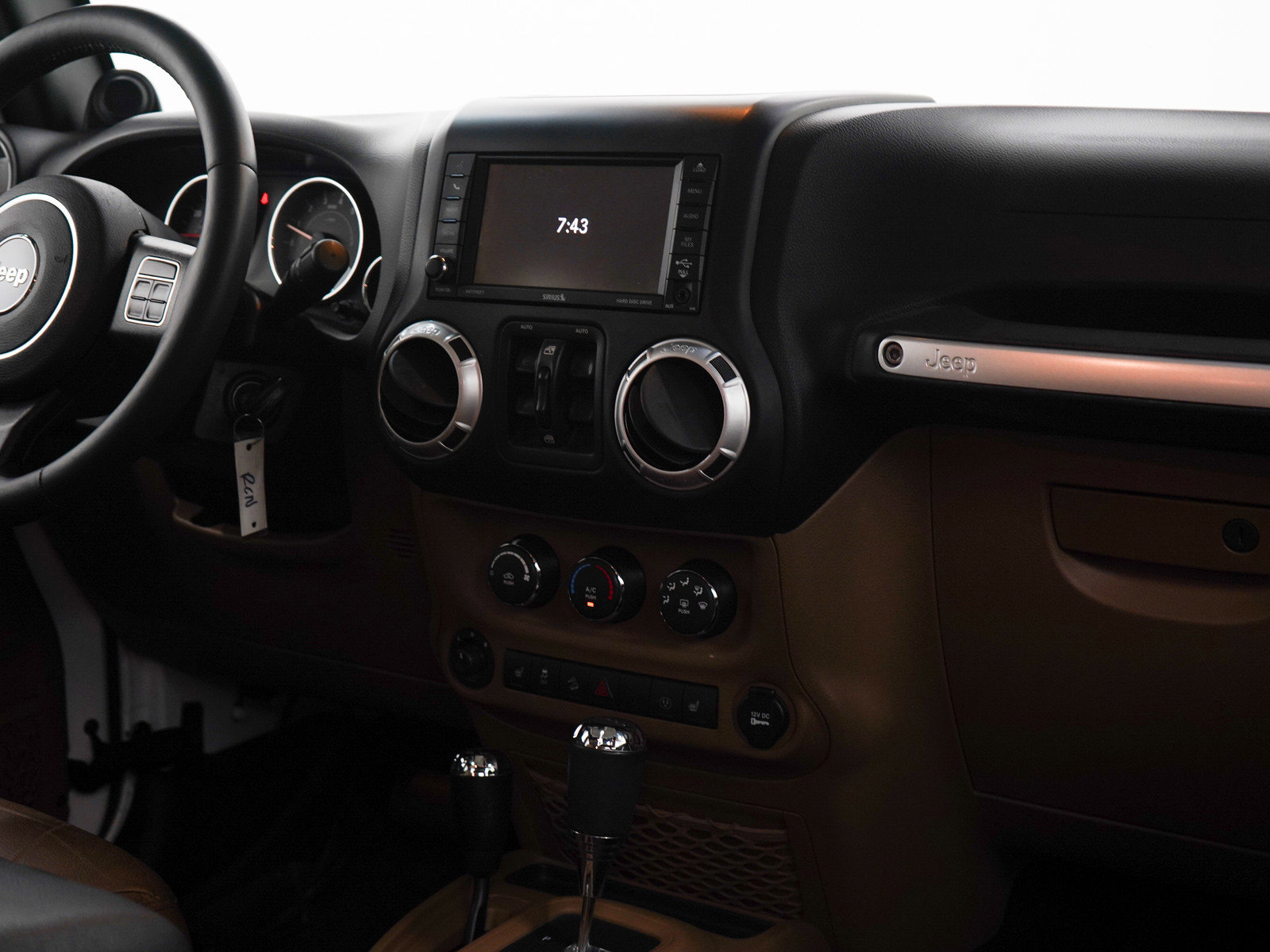 2014 Jeep Wrangler Unlimited Sahara photo 13